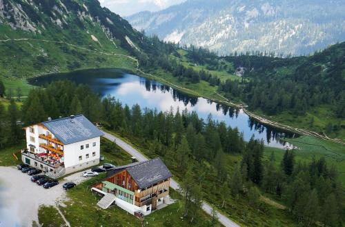 Hotel Alpenrose in Tauplitz Hotel Alpenrose in Tauplitz
