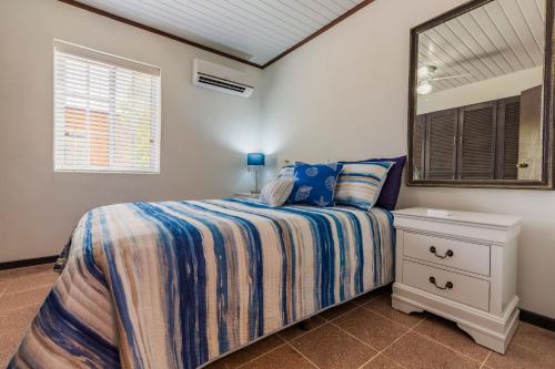 Guestroom, Old Aloe House in Savaneta Guestroom, Old Aloe House in Savaneta