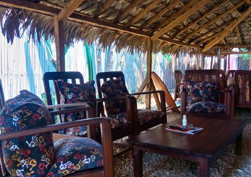 Shared lounge/TV area, Hotel Le Petit Paradis in Diego Suarez Shared lounge/TV area, Hotel Le Petit Paradis in Diego Suarez