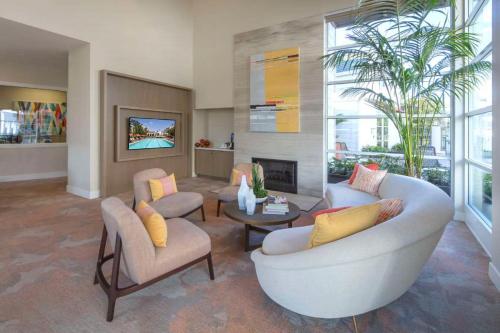 在meiguo.com看到的Global Luxury Suites near Apple HQ的介绍图片