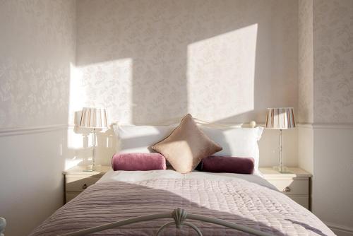 This photo about Glyn y Coed shared on HyHotel.com