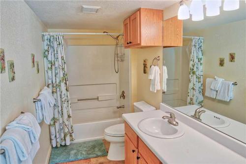Bathroom, Villas at Swan's Nest #701 (Condo) in Baldy Mountain Bathroom, Villas at Swan's Nest #701 (Condo) in Baldy Mountain