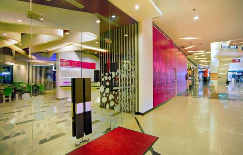 Lobby, favehotel Pluit Junction in Pluit Lobby, favehotel Pluit Junction in Pluit