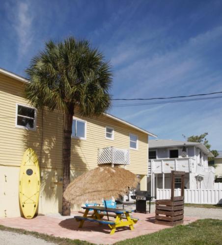 This photo about The Anna Maria Island Beach Retreat shared on HyHotel.com