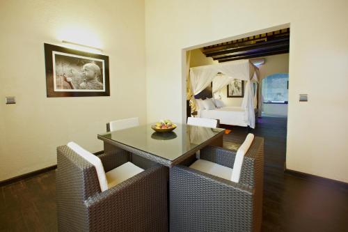 The Rhino Resort Hotel & Spa in סאלי The Rhino Resort Hotel & Spa in סאלי