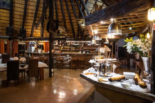 酒吧/Lounge Bar, 拉帕蘭格遊戲小屋 (Lapa Lange Game Lodge) in 馬林塔爾 酒吧/Lounge Bar, 拉帕蘭格遊戲小屋 (Lapa Lange Game Lodge) in 馬林塔爾