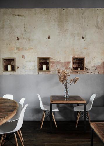 Étterem, Noliktava No 5 in Kurzemes Étterem, Noliktava No 5 in Kurzemes