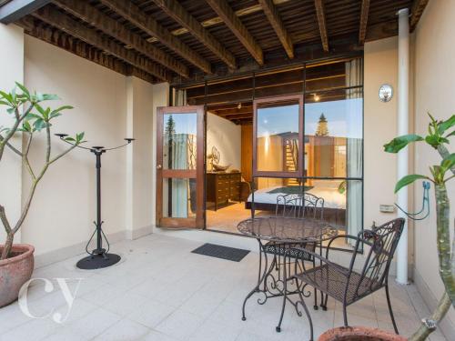 This photo about James Street Warehouse shared on HyHotel.com