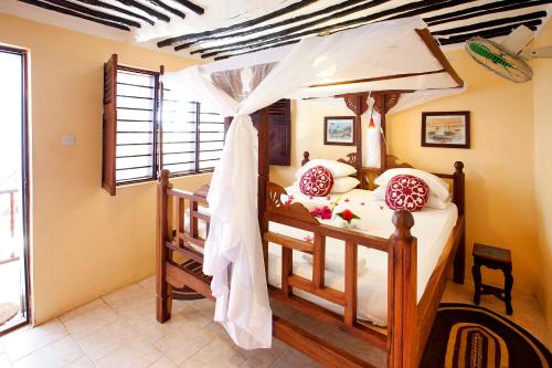 This photo about Blue Oyster Hotel shared on HyHotel.com