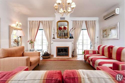 Quinta do Lago Villa Sleeps 6 Pool T433233 in อัลมานซิล Quinta do Lago Villa Sleeps 6 Pool T433233 in อัลมานซิล