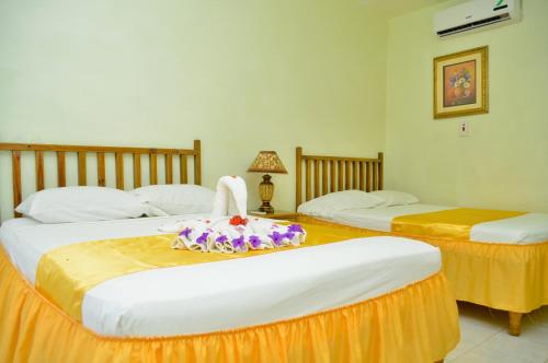 Fun Holiday Beach Resort in Negril Fun Holiday Beach Resort in Negril