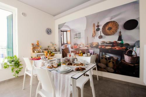 Food and beverages, Casa Borgo Regina B&B - Bari Puglia Apartments in Noicattaro Food and beverages, Casa Borgo Regina B&B - Bari Puglia Apartments in Noicattaro