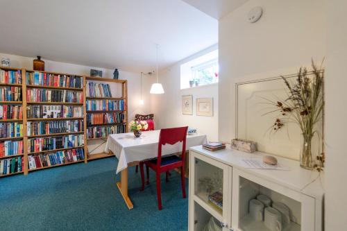 This photo about Bed & Bath shared on HyHotel.com