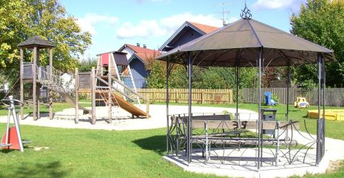 Playground, Ferienhauser Schlossberg in Zandt Playground, Ferienhauser Schlossberg in Zandt