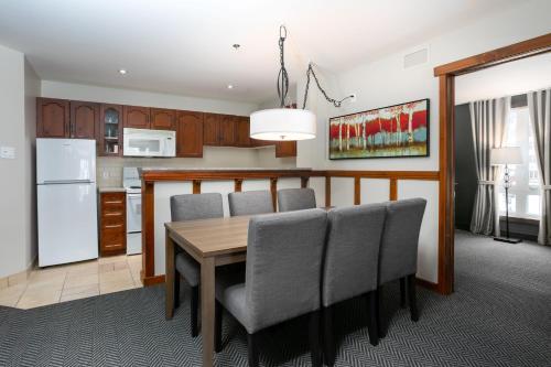 Facilities, Tour des Voyageurs in Mont-Tremblant (QC) Facilities, Tour des Voyageurs in Mont-Tremblant (QC)