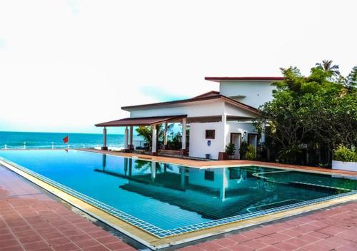 游泳池, 卡農海灘公寓 (Khanom Beach Residence) in 卡農 游泳池, 卡農海灘公寓 (Khanom Beach Residence) in 卡農