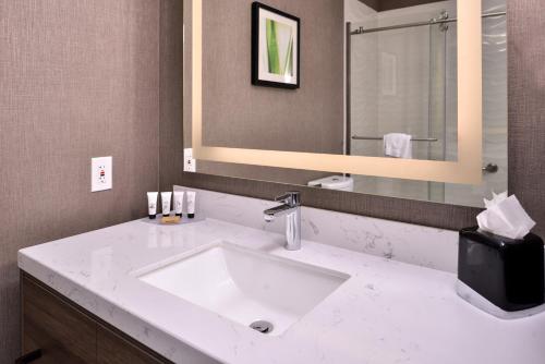 This photo about Red Lion Inn & Suites Modesto shared on HyHotel.com