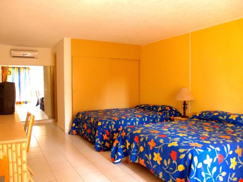 This photo about El Tropicano shared on HyHotel.com