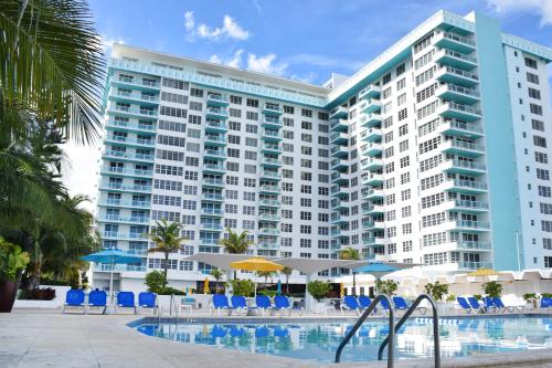 Seacoast Suites on Miami Beach