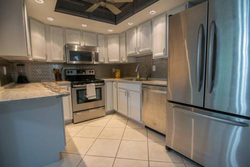 Chic Private Pool Home Minutes to Bonita Beaches in 波尼他泉 (FL) Chic Private Pool Home Minutes to Bonita Beaches in 波尼他泉 (FL)