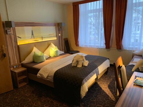 Guestroom, Hotel Seemeile in Cuxhaven Guestroom, Hotel Seemeile in Cuxhaven