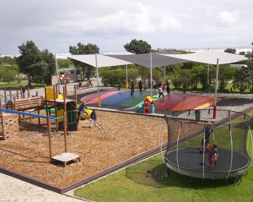Playground, Greymouth Seaside TOP 10 Holiday Park in Greymouth Playground, Greymouth Seaside TOP 10 Holiday Park in Greymouth