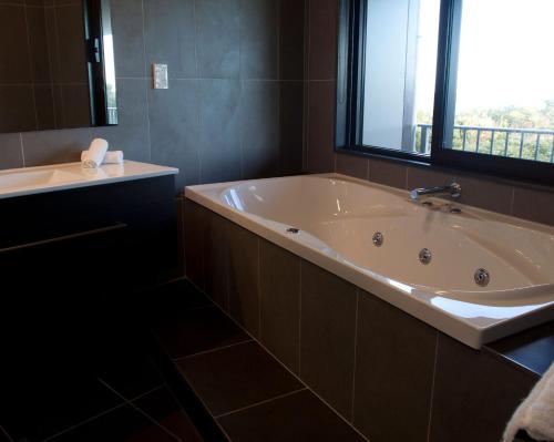 Bathroom, Greymouth Seaside TOP 10 Holiday Park in Greymouth Bathroom, Greymouth Seaside TOP 10 Holiday Park in Greymouth