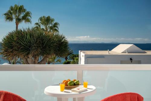 Balcony/terrace, Rocas Blancas Apartments in Lanzarote Balcony/terrace, Rocas Blancas Apartments in Lanzarote