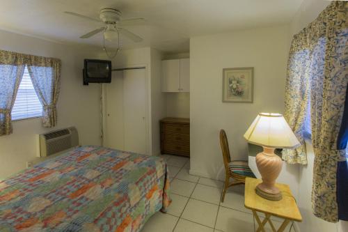 Richard's Motel Extended Stay near Whole Foods Market Richard's Motel Extended Stay near Whole Foods Market
