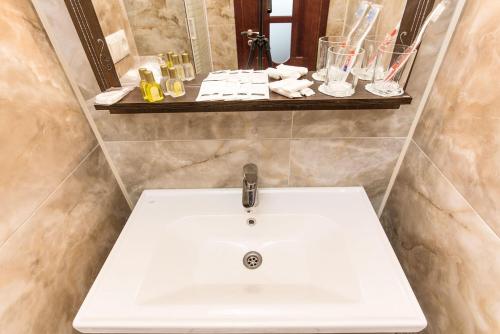 Baño, Hotel Baron in Odessa Baño, Hotel Baron in Odessa