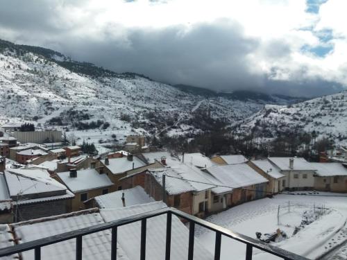 Apartamento Turístico Javalambre (Apartamento Turistico Javalambre) in Camarena De La Sierra Apartamento Turístico Javalambre (Apartamento Turistico Javalambre) in Camarena De La Sierra