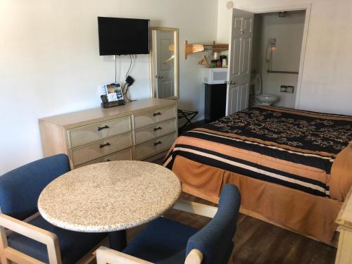 在meiguo.com看到的Executive Garden Titusville Hotel的介绍图片