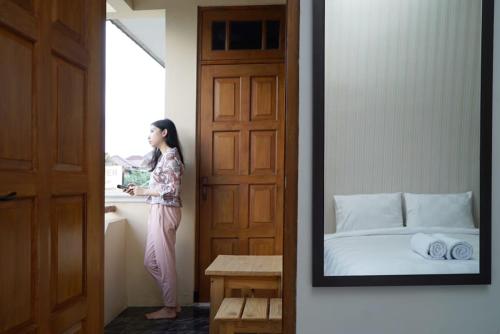 This photo about Omah Sastro 2 shared on HyHotel.com