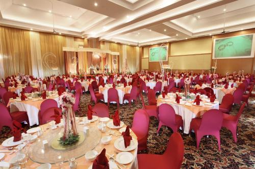 Banquet hall, Swiss-Belinn Panakkukang Makassar in Makassar Banquet hall, Swiss-Belinn Panakkukang Makassar in Makassar