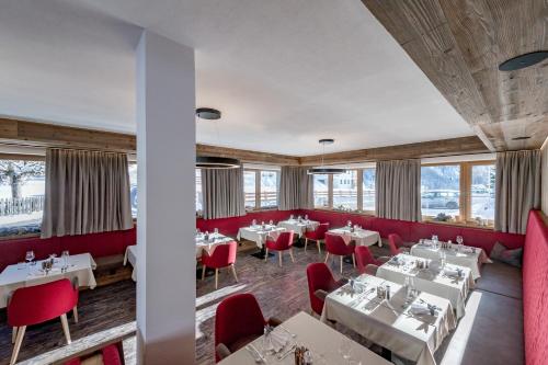 Restaurant, Hotel Burgstein - alpin & lifestyle in Burgstein Restaurant, Hotel Burgstein - alpin & lifestyle in Burgstein