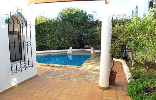 Vale do Garrao Villa Sleeps 4 Pool Air Con WiFi in หุบเขาการ์เรา Vale do Garrao Villa Sleeps 4 Pool Air Con WiFi in หุบเขาการ์เรา