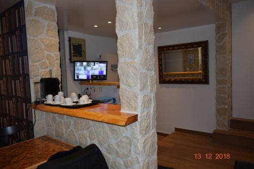 Közös társalgó / TV, Hostel Lyonnais in Vasútállomás Közös társalgó / TV, Hostel Lyonnais in Vasútállomás