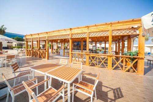 Food and beverages, Pearl Hotel and Spa in Umm Al Quwain Food and beverages, Pearl Hotel and Spa in Umm Al Quwain