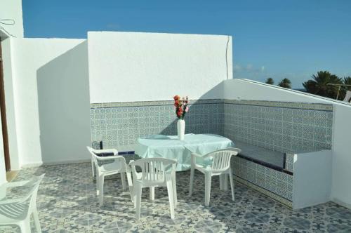 Balcony/terrace, City Apartment sur le port de Mahdia Free Wifi in Mahdia Balcony/terrace, City Apartment sur le port de Mahdia Free Wifi in Mahdia