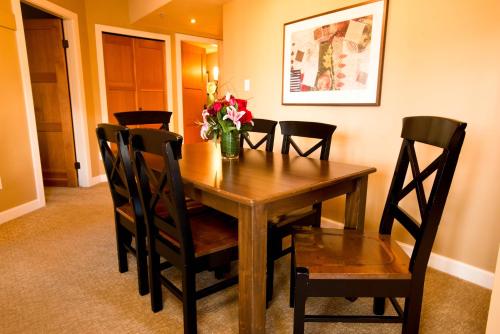 Sundial Boutique Hotel in Whistler (BC) Sundial Boutique Hotel in Whistler (BC)