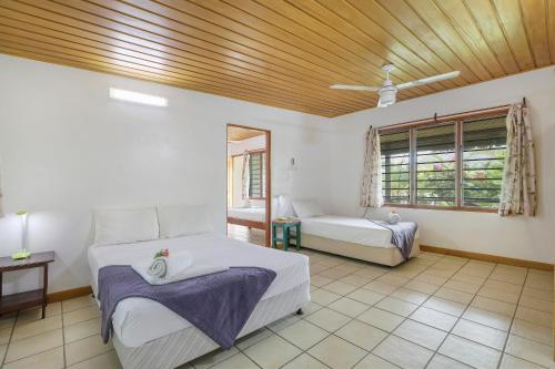 Beachfront Resort in Luganville Beachfront Resort in Luganville