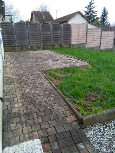 balkon/terras, Comme chez vous near Angoulême-Cognac International Airport balkon/terras, Comme chez vous near Angoulême-Cognac International Airport