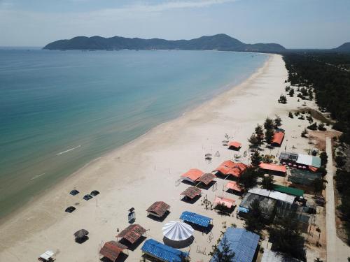 Beach, Canh Duong Motel in Lang Co Beach, Canh Duong Motel in Lang Co