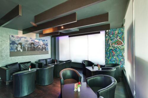 Bar/Lounge, Whispering Palms Hotel, Jaipur in Vidhayadhar Nagar Bar/Lounge, Whispering Palms Hotel, Jaipur in Vidhayadhar Nagar