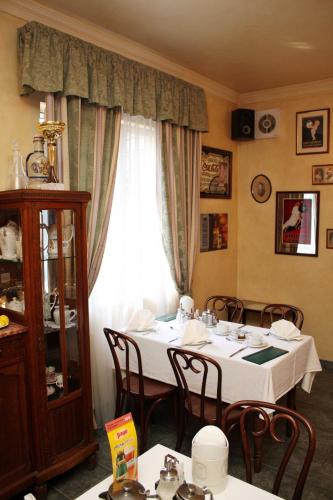 餐廳, 樂維別墅酒店 (Levay Villa Hotel) in 米什科爾茨 餐廳, 樂維別墅酒店 (Levay Villa Hotel) in 米什科爾茨