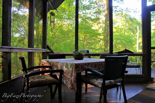 Erkély/terasz, The River Chalet in Harahan (LA) Erkély/terasz, The River Chalet in Harahan (LA)