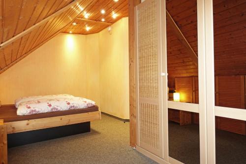 Ferienwohnung mit Wasserbett FW3 in 薩爾費爾德/薩勒 Ferienwohnung mit Wasserbett FW3 in 薩爾費爾德/薩勒