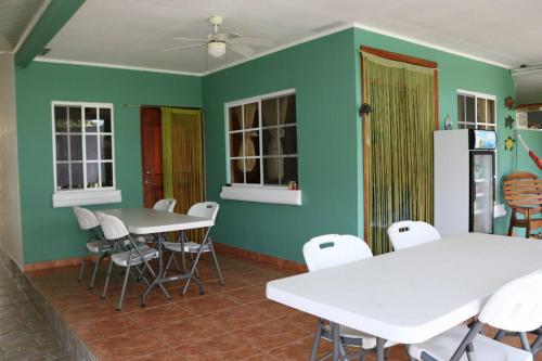 beranda/teres, Little Italy B&B in David beranda/teres, Little Italy B&B in David