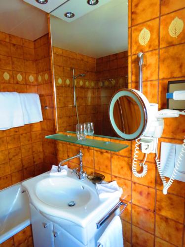 This photo about Hotel Hirlanda shared on HyHotel.com