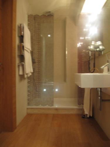Bathroom, Mario's Garni in Pescocostanzo Bathroom, Mario's Garni in Pescocostanzo